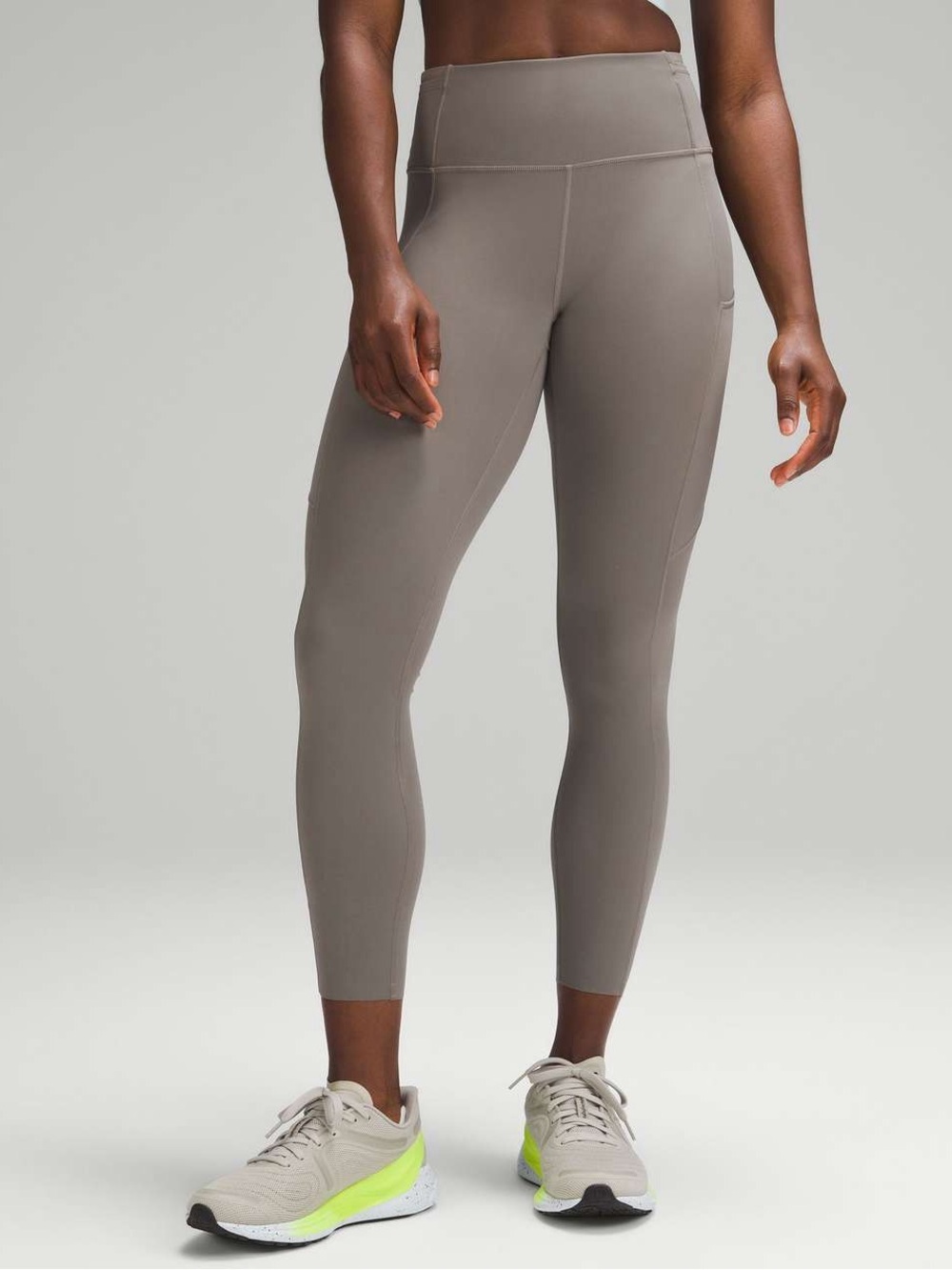 Lululemon Fast and Free High-Rise Tight 25"
Carbon Dust size 14